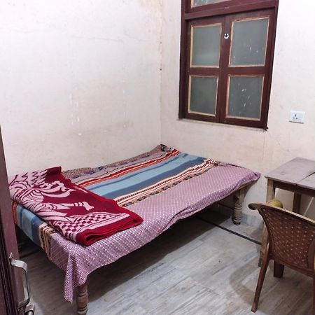 Joshi Guest House Allāhābād Junction Exteriér fotografie