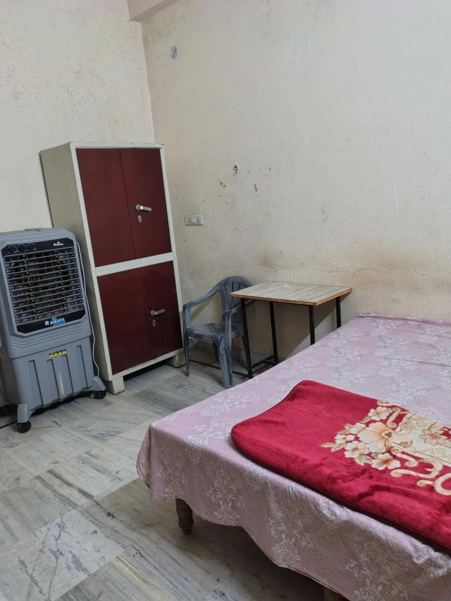 Joshi Guest House Allāhābād Junction Exteriér fotografie